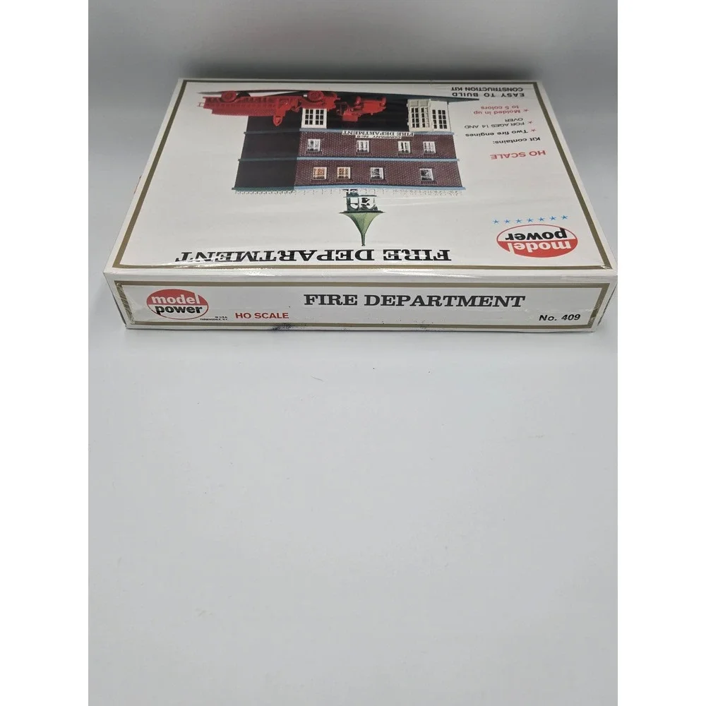 Model Power HO Scale Fire Department‎ Construction Kit with 2 Fire Engines